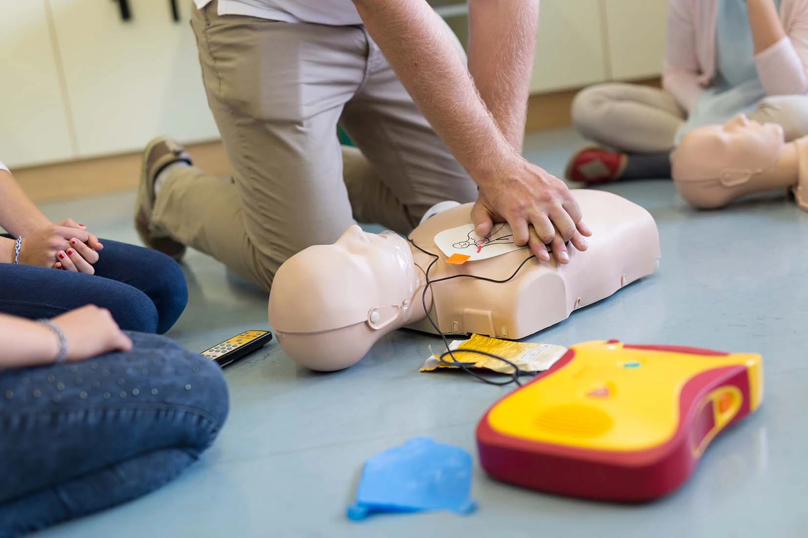 Automated External Defibrillator (AED) - City & Guilds | First Aid ...